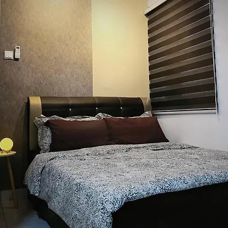 Youth City Cozy Pool View Homestay Nilai By Tr Exterior photo