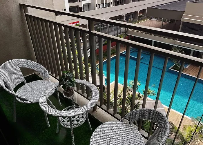 Youth City Cozy Pool View Homestay Nilai By Tr